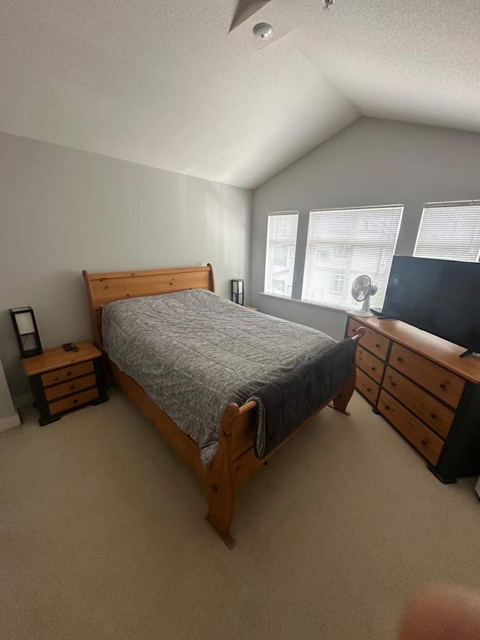 Willoughby, Langley, BC - Room for rent