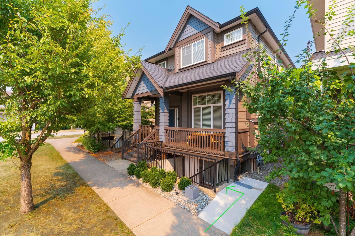 6796 191A ST - 6796 191A St, Surrey, BC