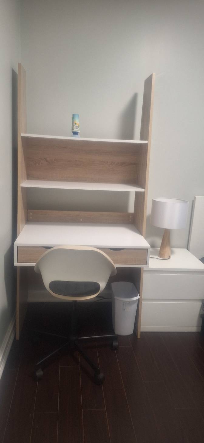 Lakeview - Mayfield, Burnaby, BC - Room for rent