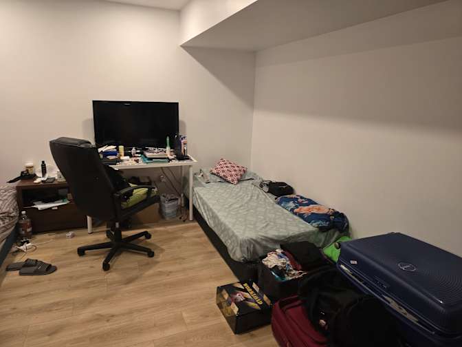 Metro Vancouver Regional District, Pitt Meadows, BC - Room for rent
