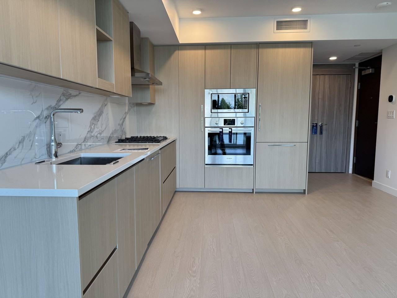 13778 100 Avenue, Surrey, BC - Condo for rent