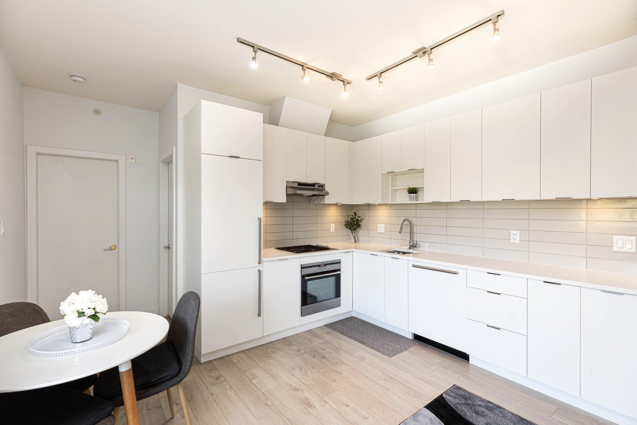 13678 Grosvenor Road, Surrey, BC - Condo for rent