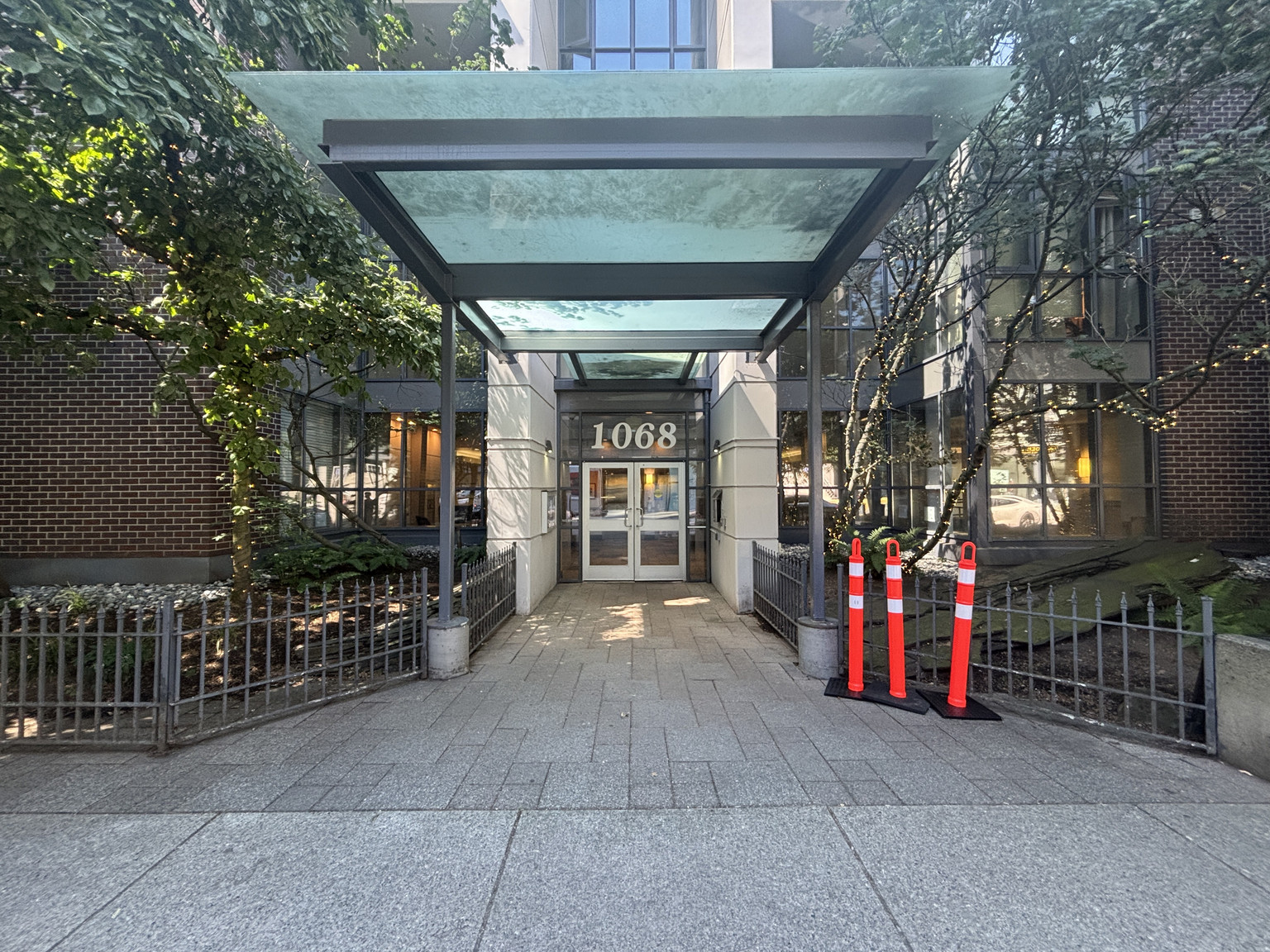 1068 Hornby St - 1068 Hornby Street, Vancouver, BC