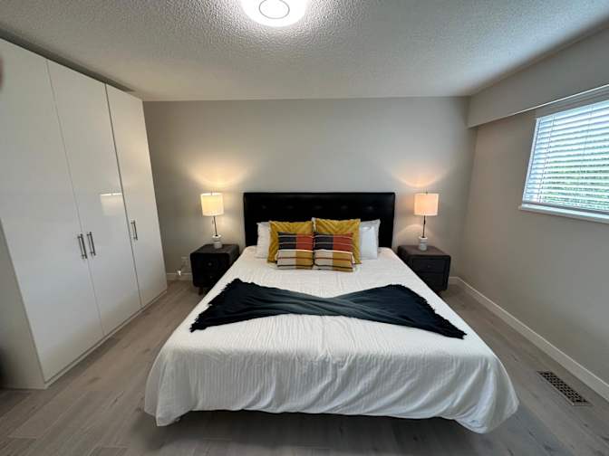 Montecito, Burnaby, BC - Room for rent