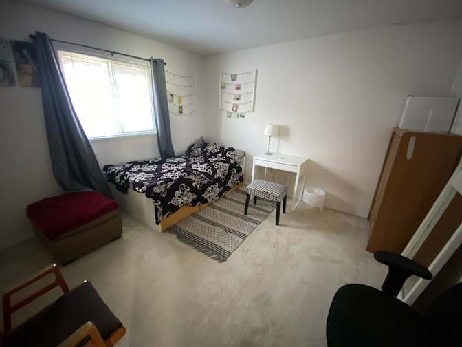 Cambie, Richmond, BC - Room for rent