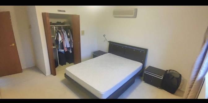 Oakridge, Vancouver, BC - Room for rent