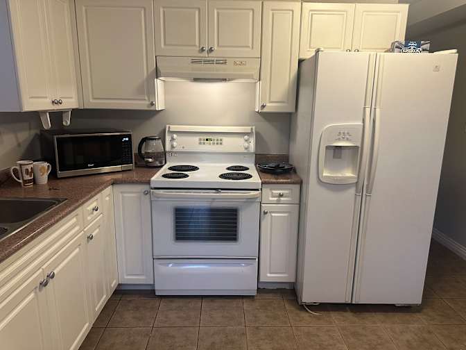 Stride Avenue, Burnaby, BC - Room for rent