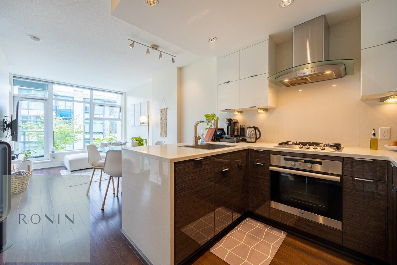 1777 West 7th Avenue