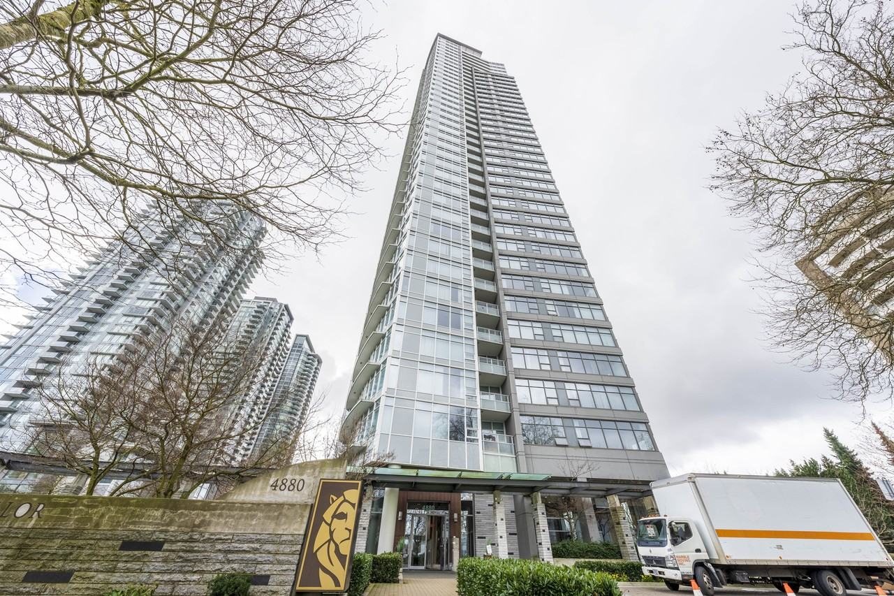 4880 Bennett Street, Burnaby, BC - Condo for rent