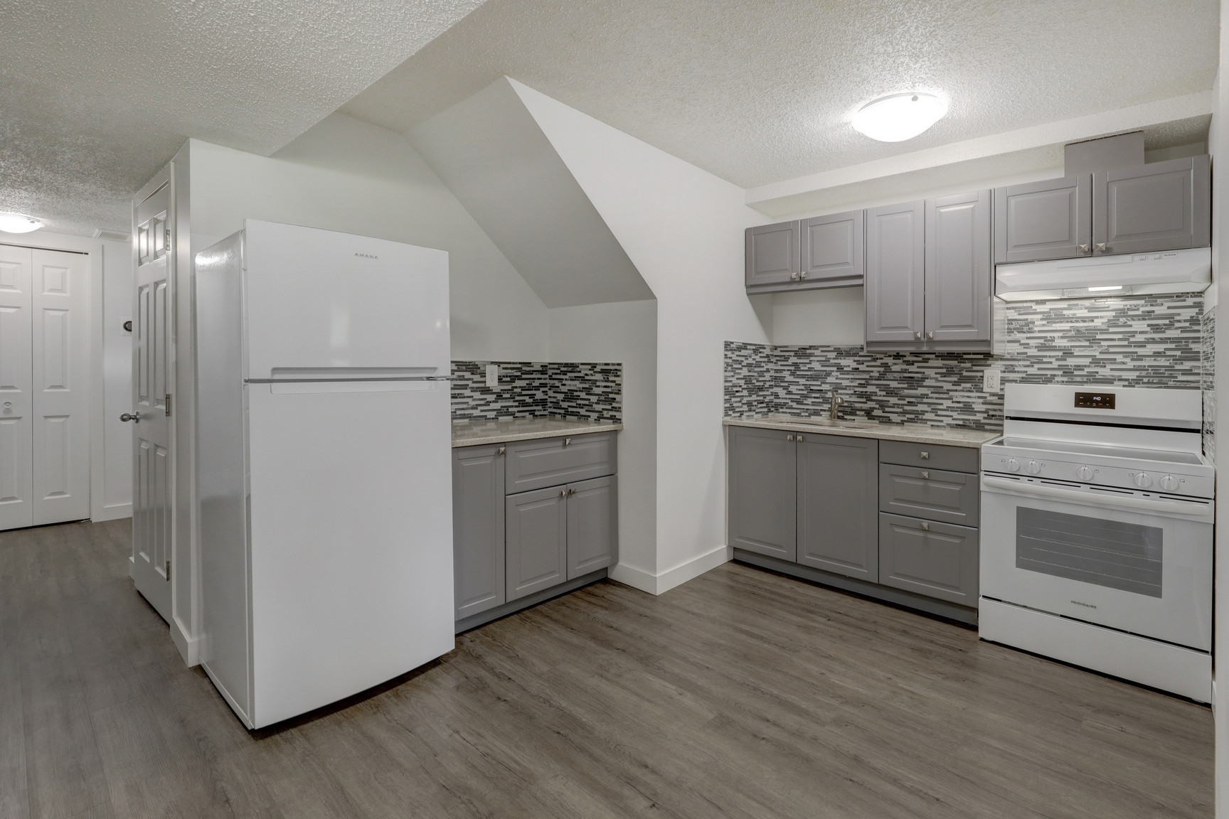 2823-B 12th Ave SE - 2823 12 Avenue Southeast, Calgary, AB