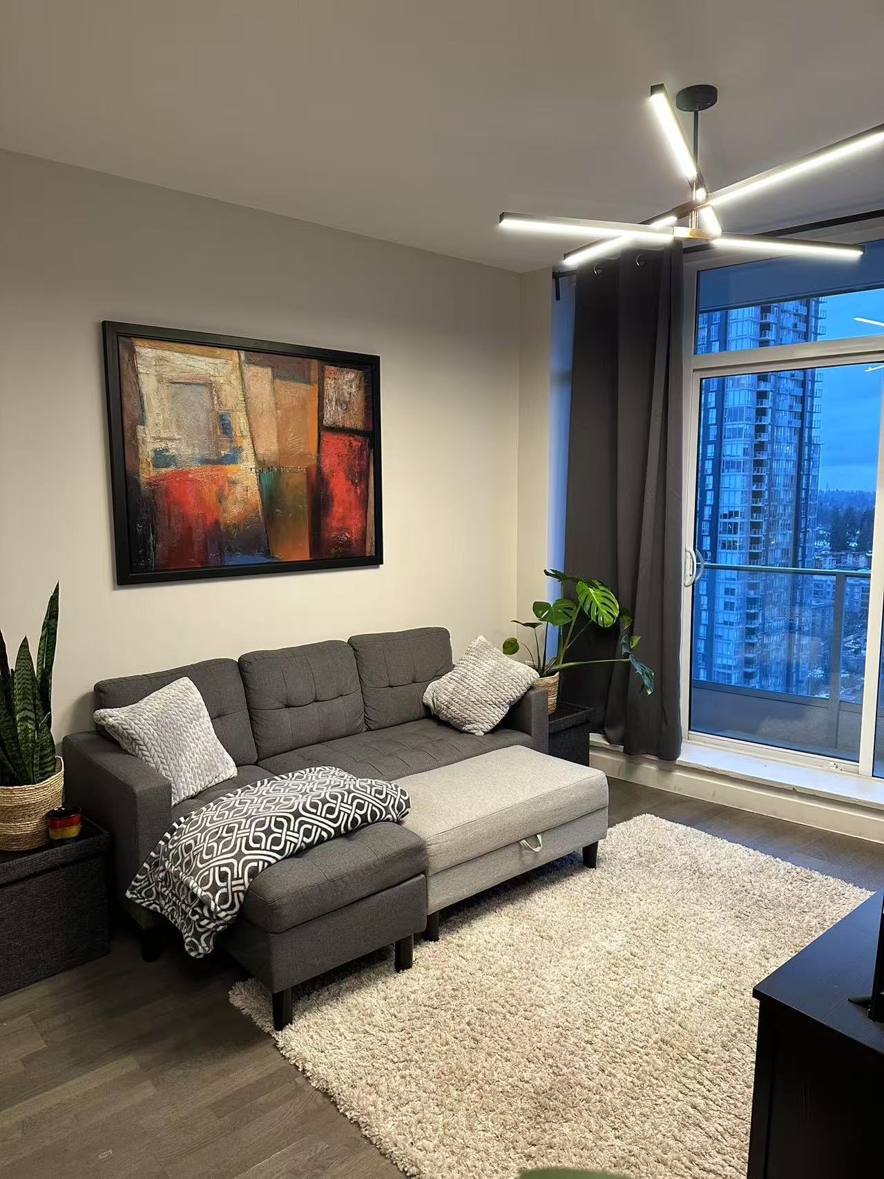 13495 Central Avenue, Surrey, BC - Condo for rent