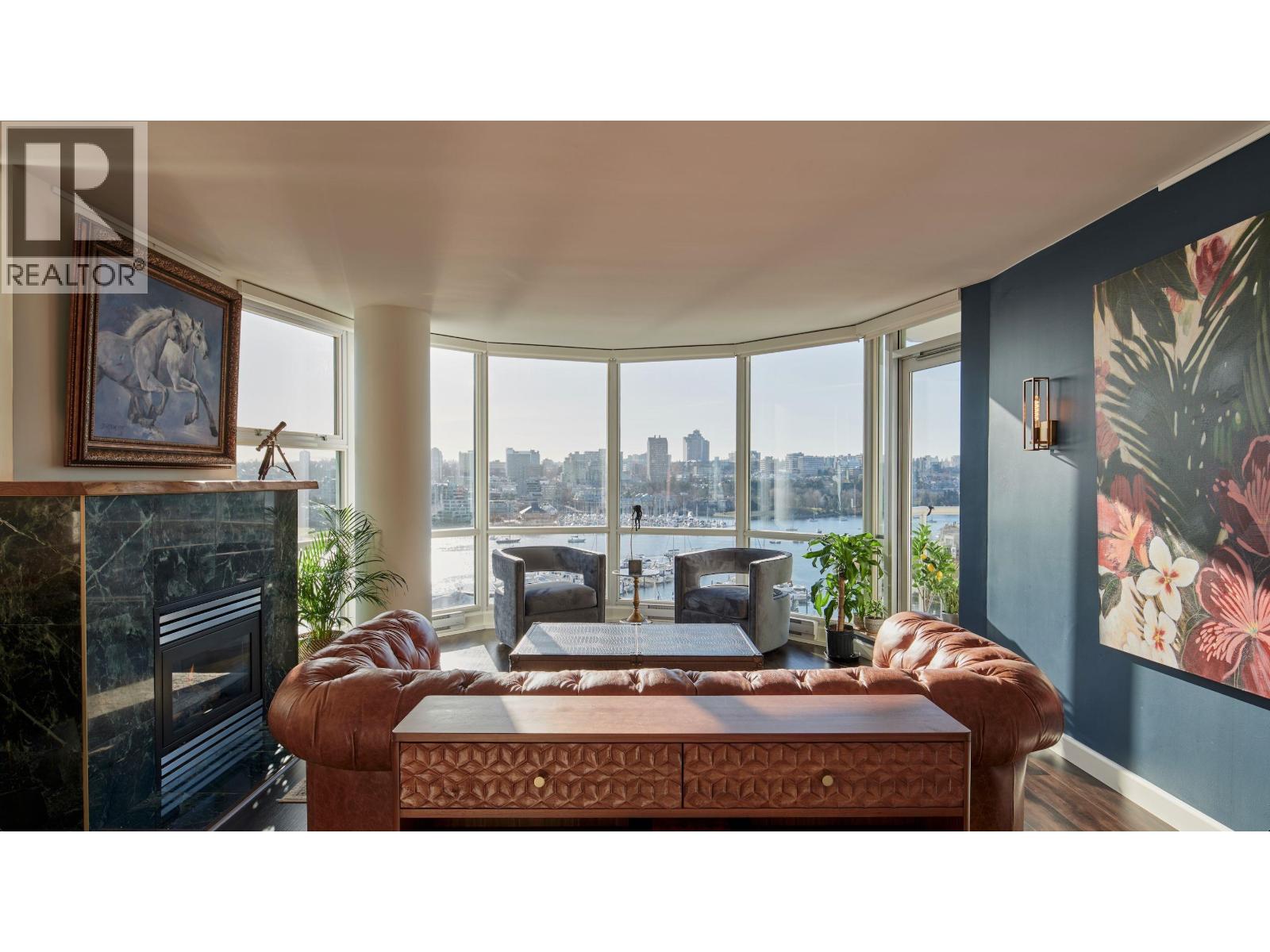 1077 MARINASIDE CRESCENT