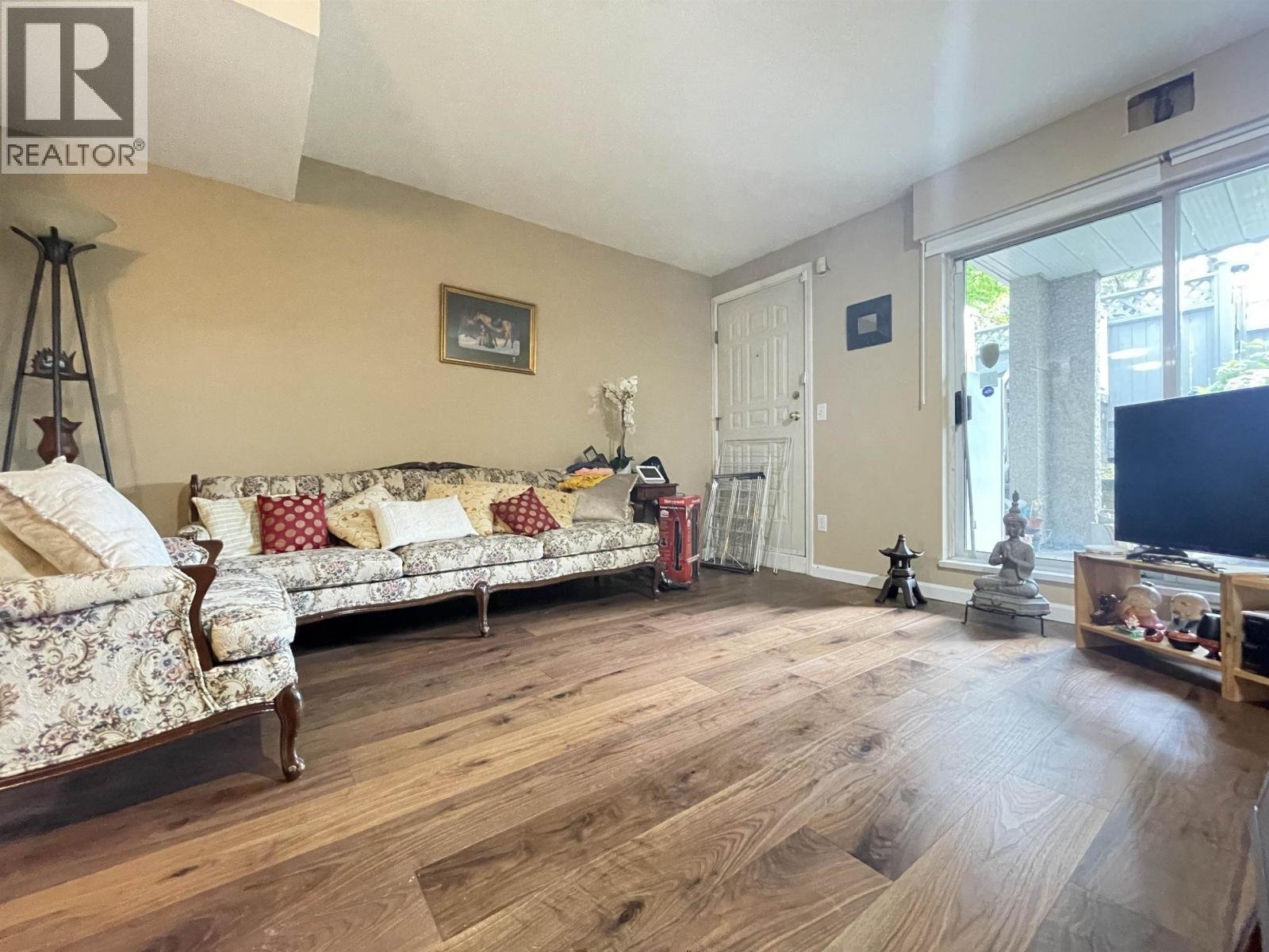 10x 3683 WELLINGTON AVENUE - 3683 WELLINGTON Avenue, Vancouver, BC