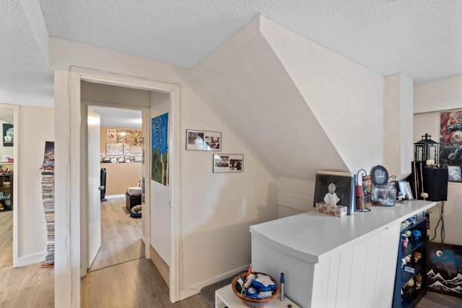 Gleneagles Drive - Gleneagles Drive, Kamloops, BC
