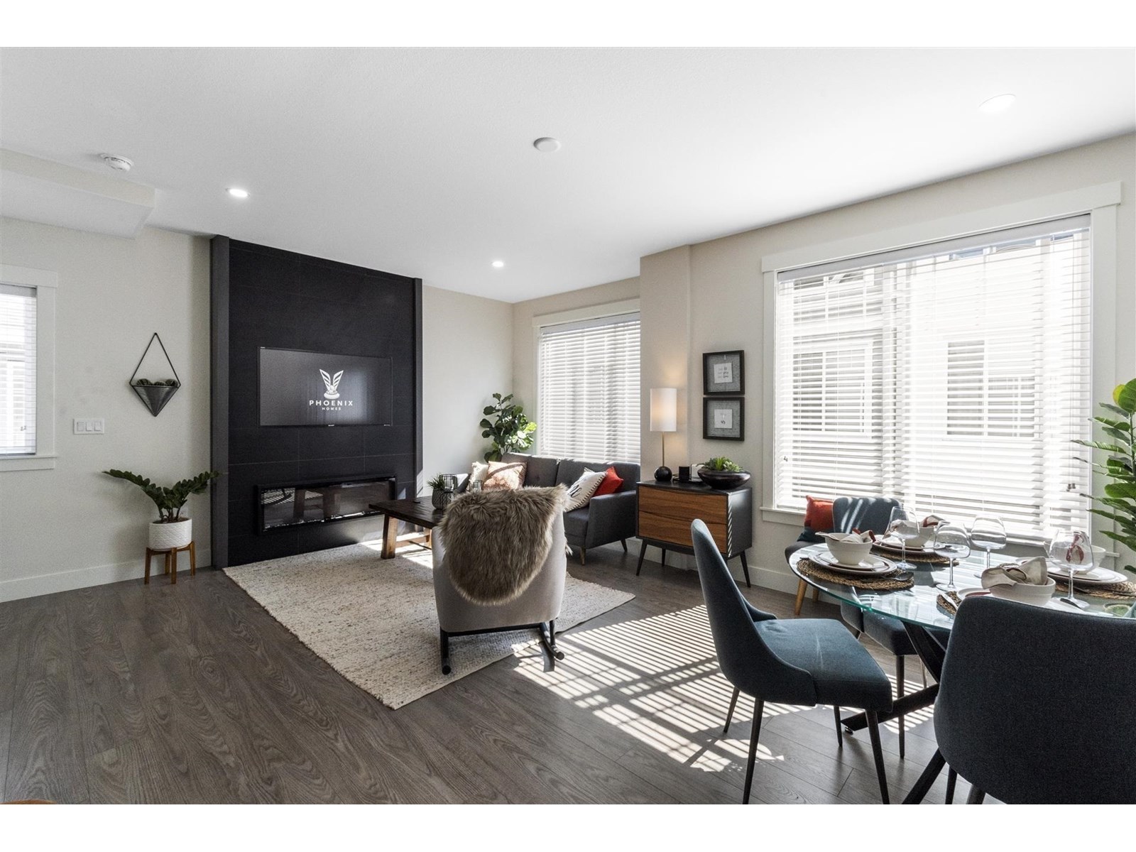 22 8033 166B STREET - 8033 166B Street, Surrey, BC