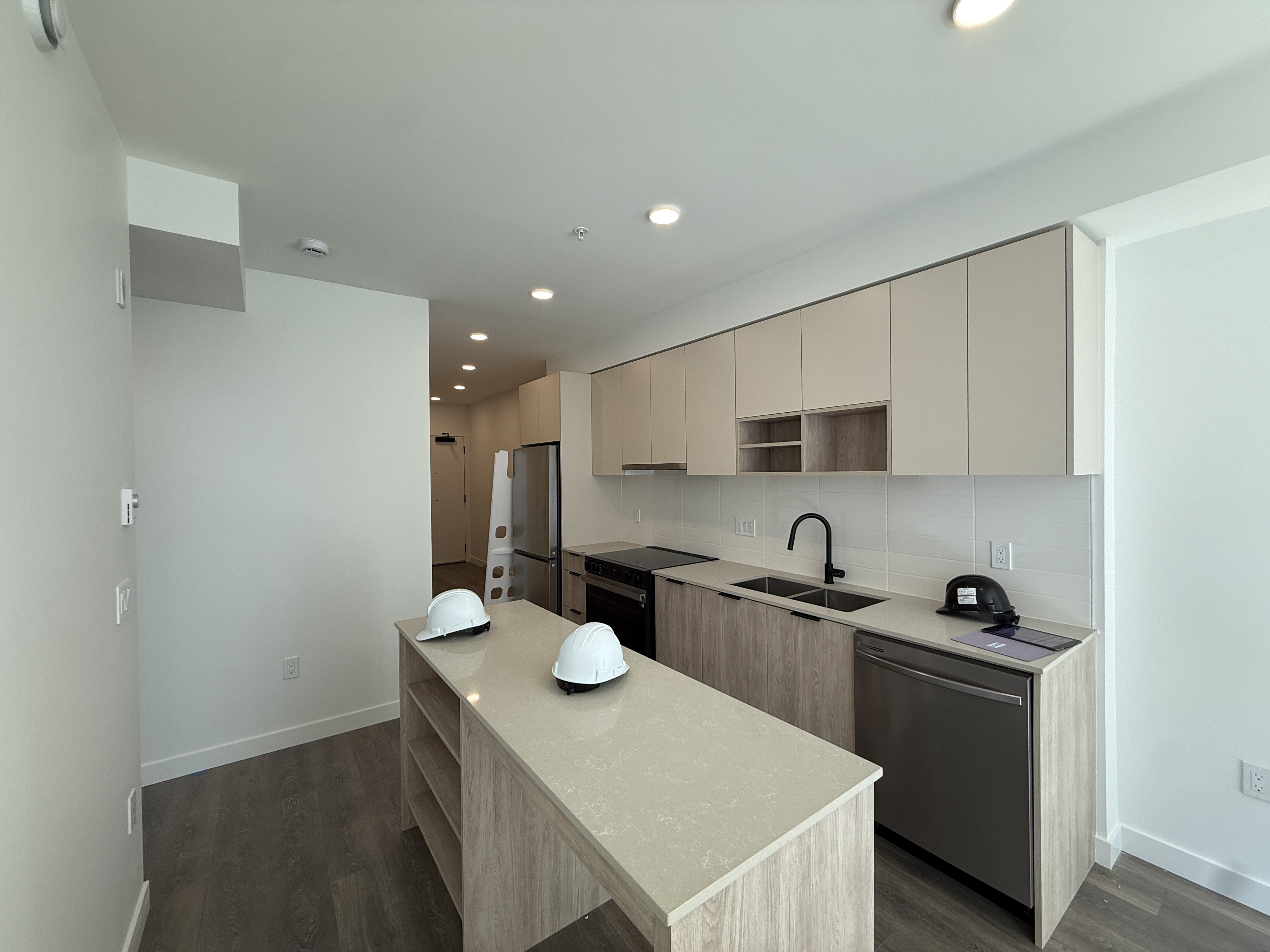 10488 138A Street, Surrey, BC - Condo for rent