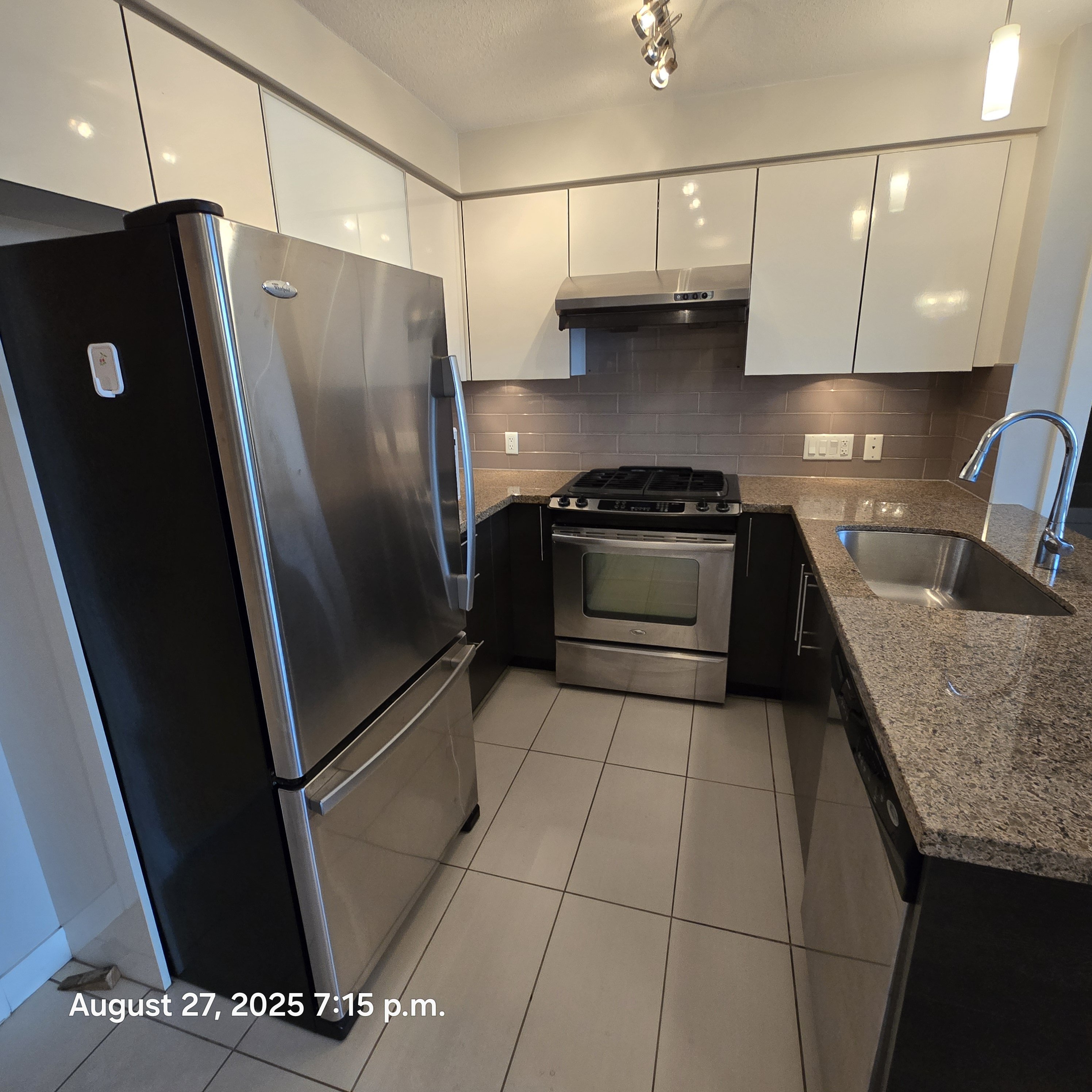 6733 Buswell Street, Richmond, BC - Condo for rent