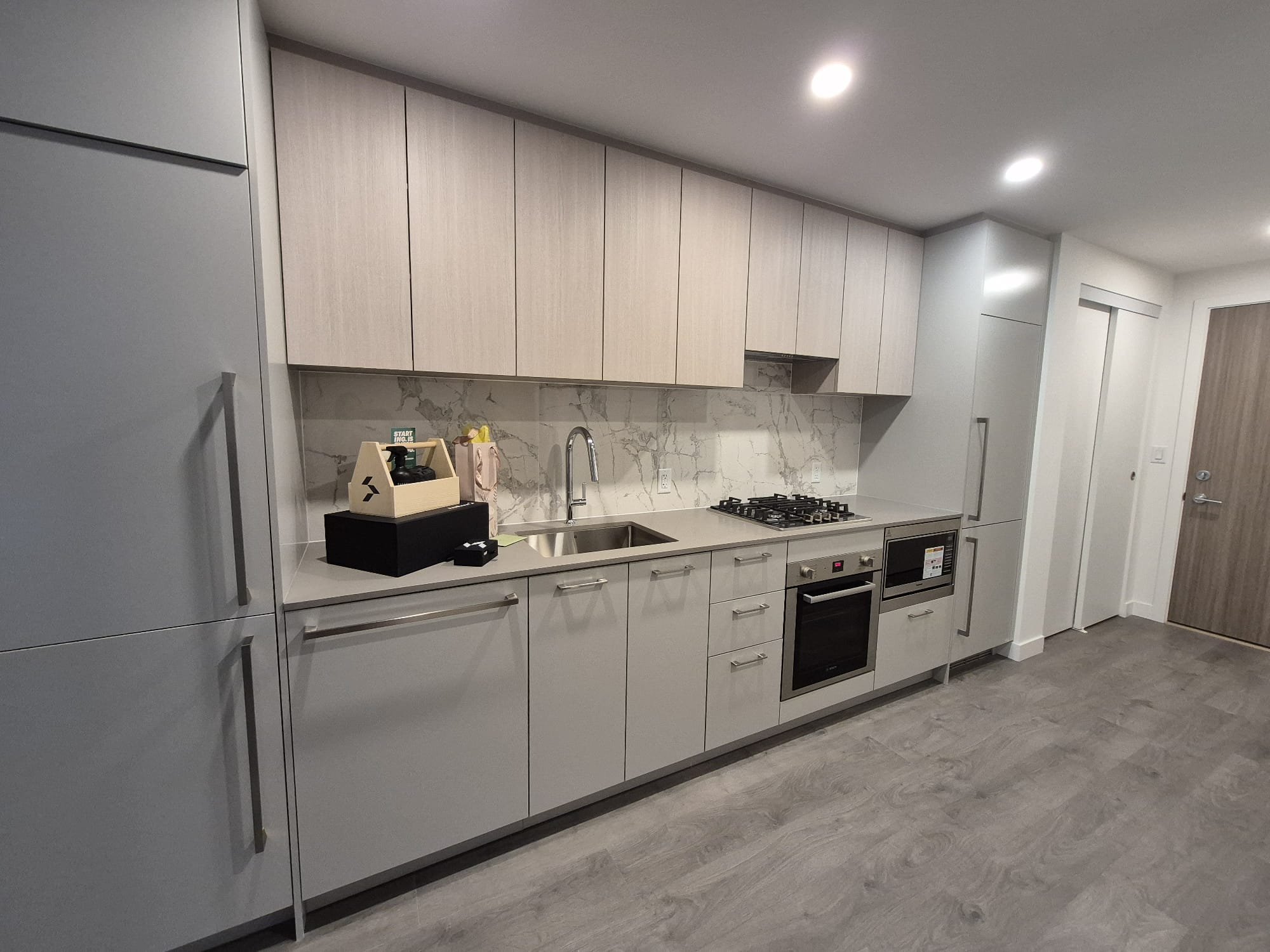 6468 Willingdon Avenue, Burnaby, BC - Condo for rent