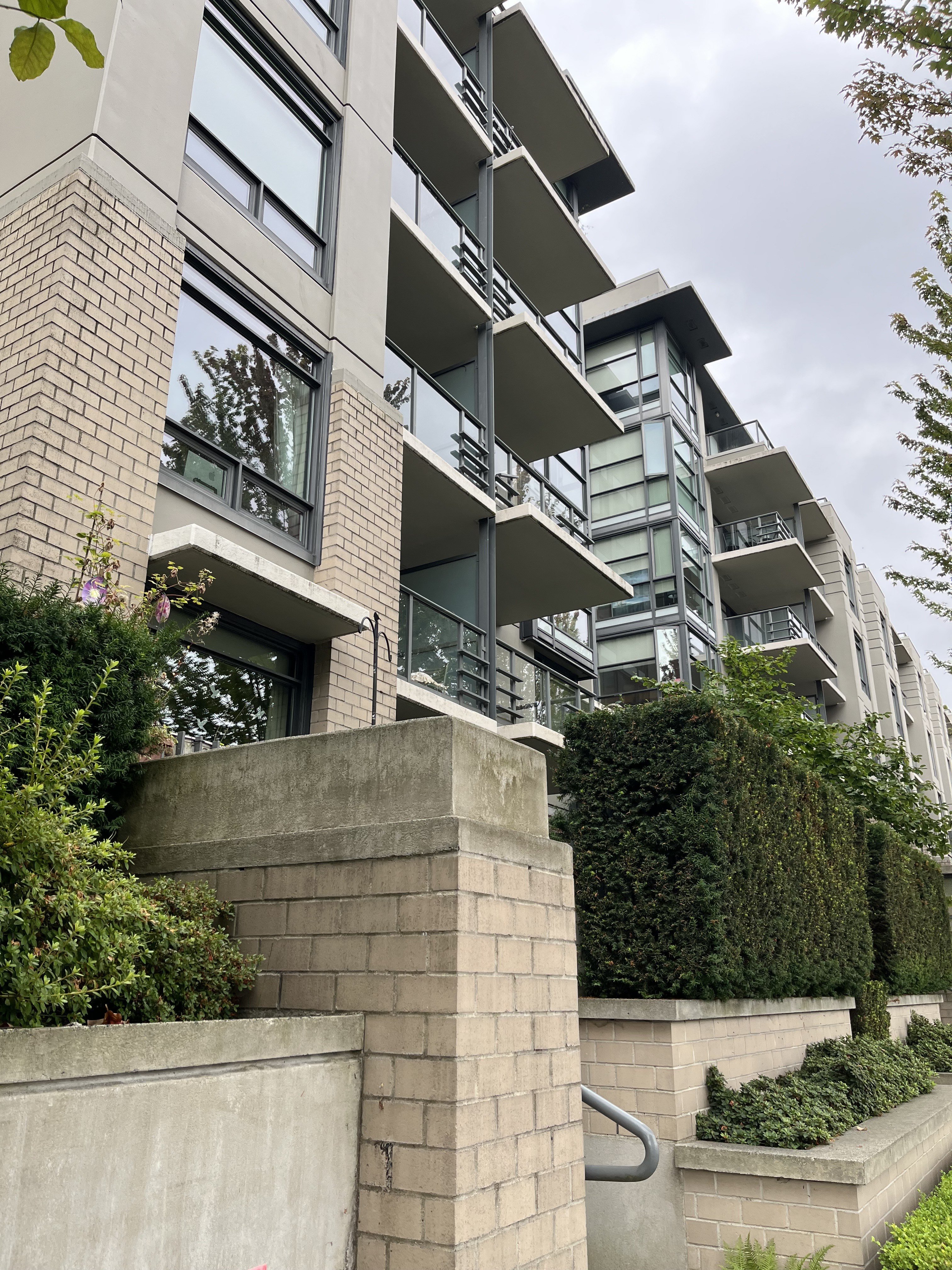 750 West 12th Avenue