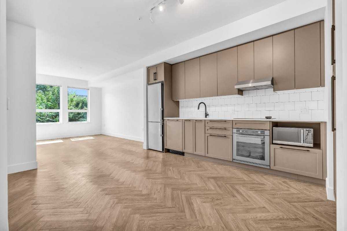 9228 Slopes Mews, Burnaby, BC - Condo for rent