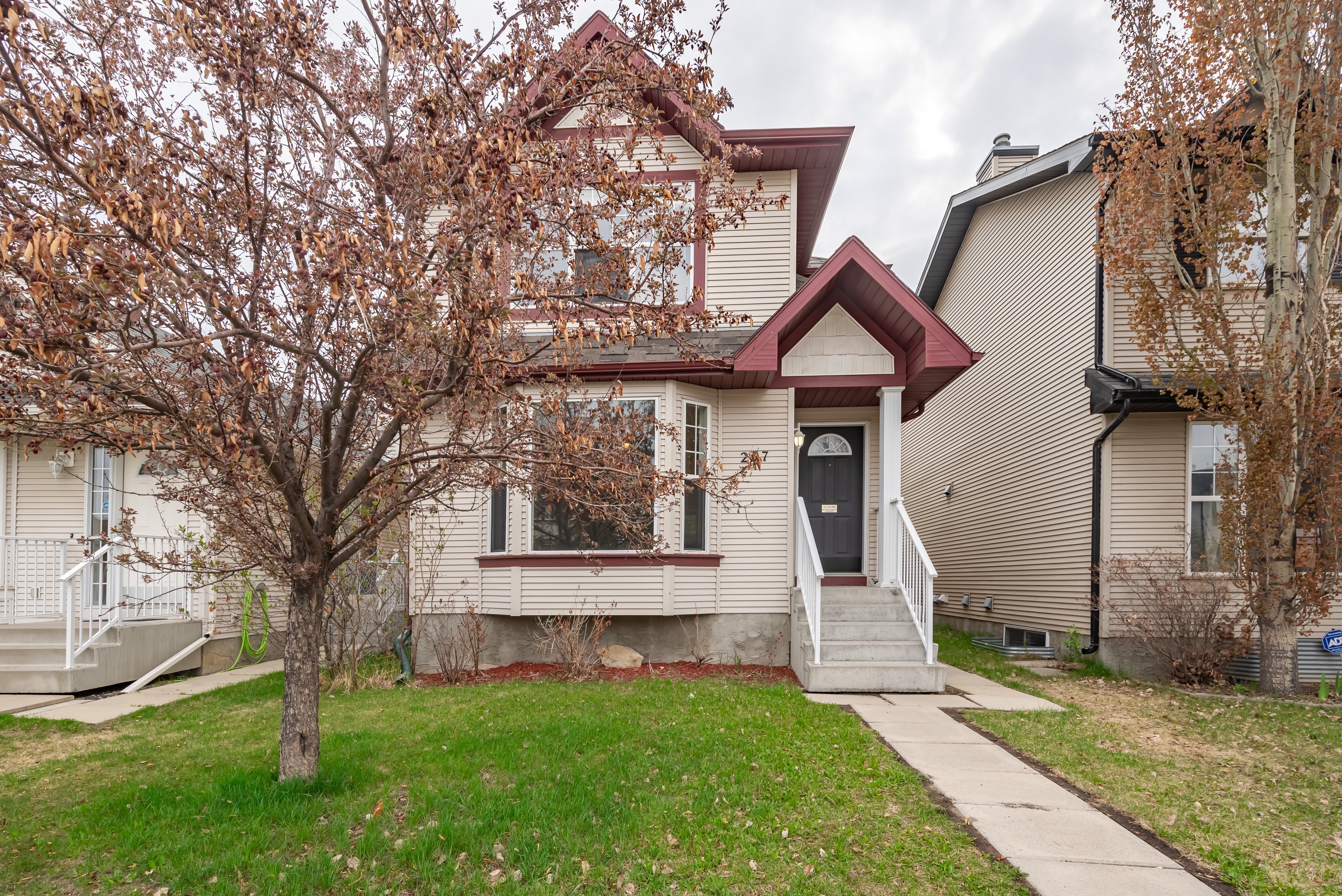 297 Cramond Close Southeast, Calgary, AB - House for rent