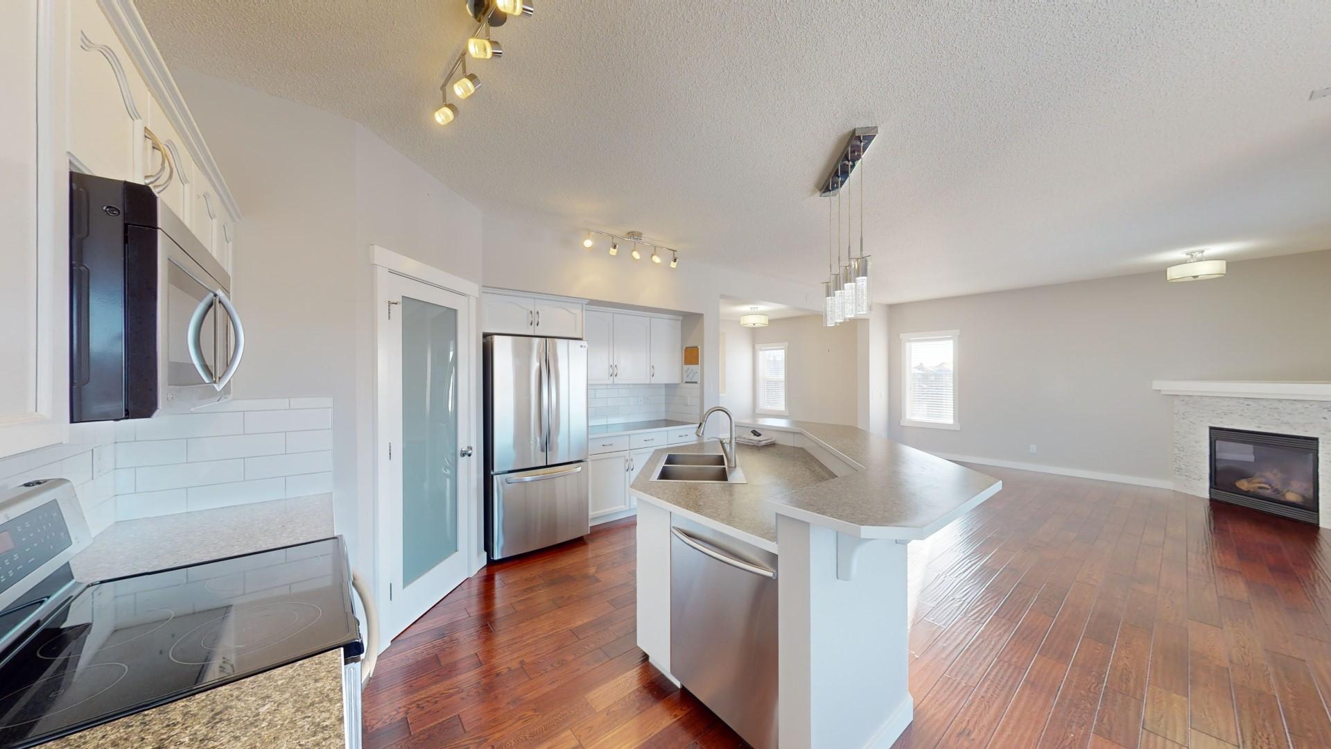 49A Rockyspring Point Northwest - 49A Rockyspring Point Northwest, Calgary, AB