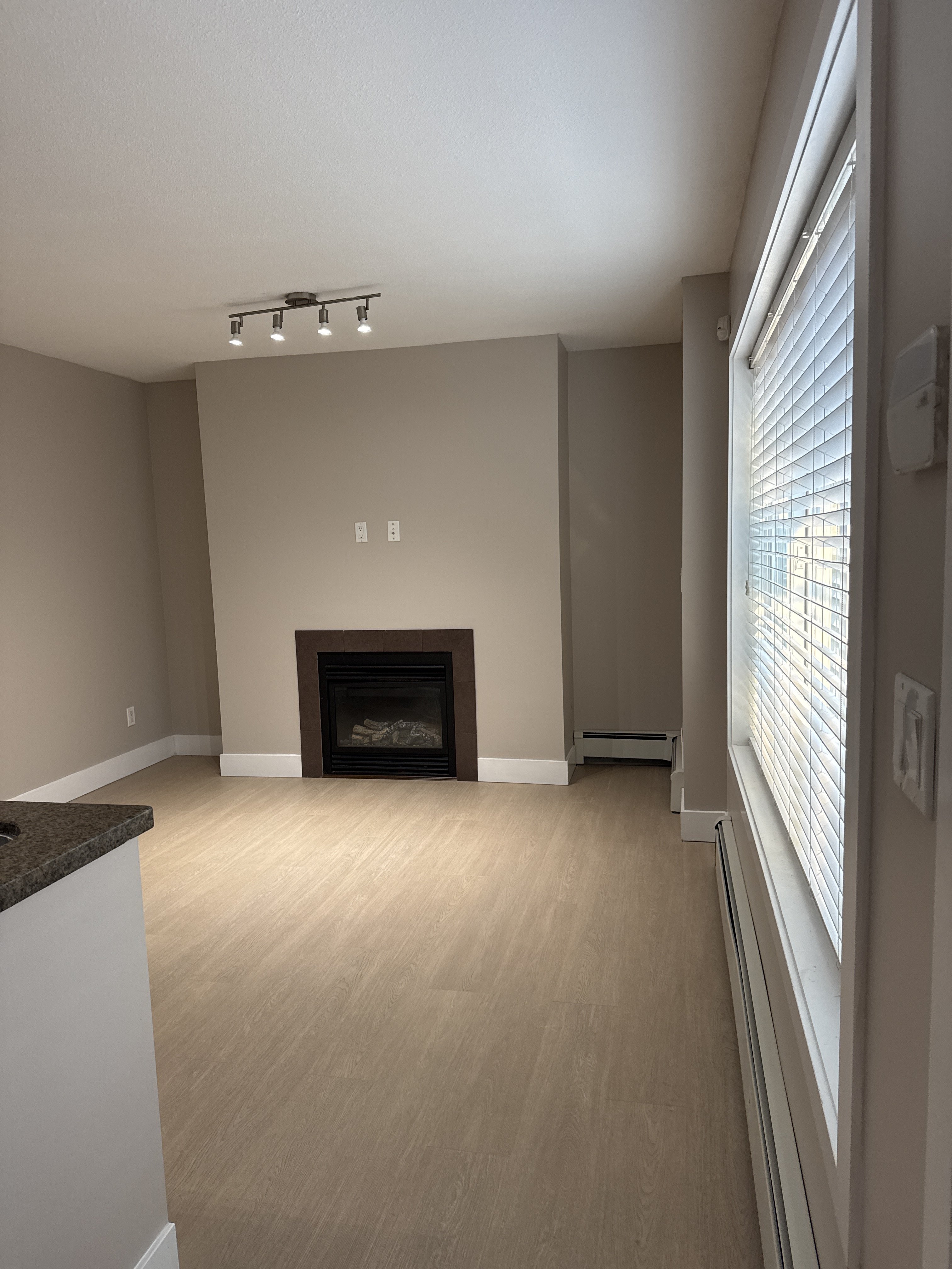 13990 64A Avenue, Surrey, BC - House for rent