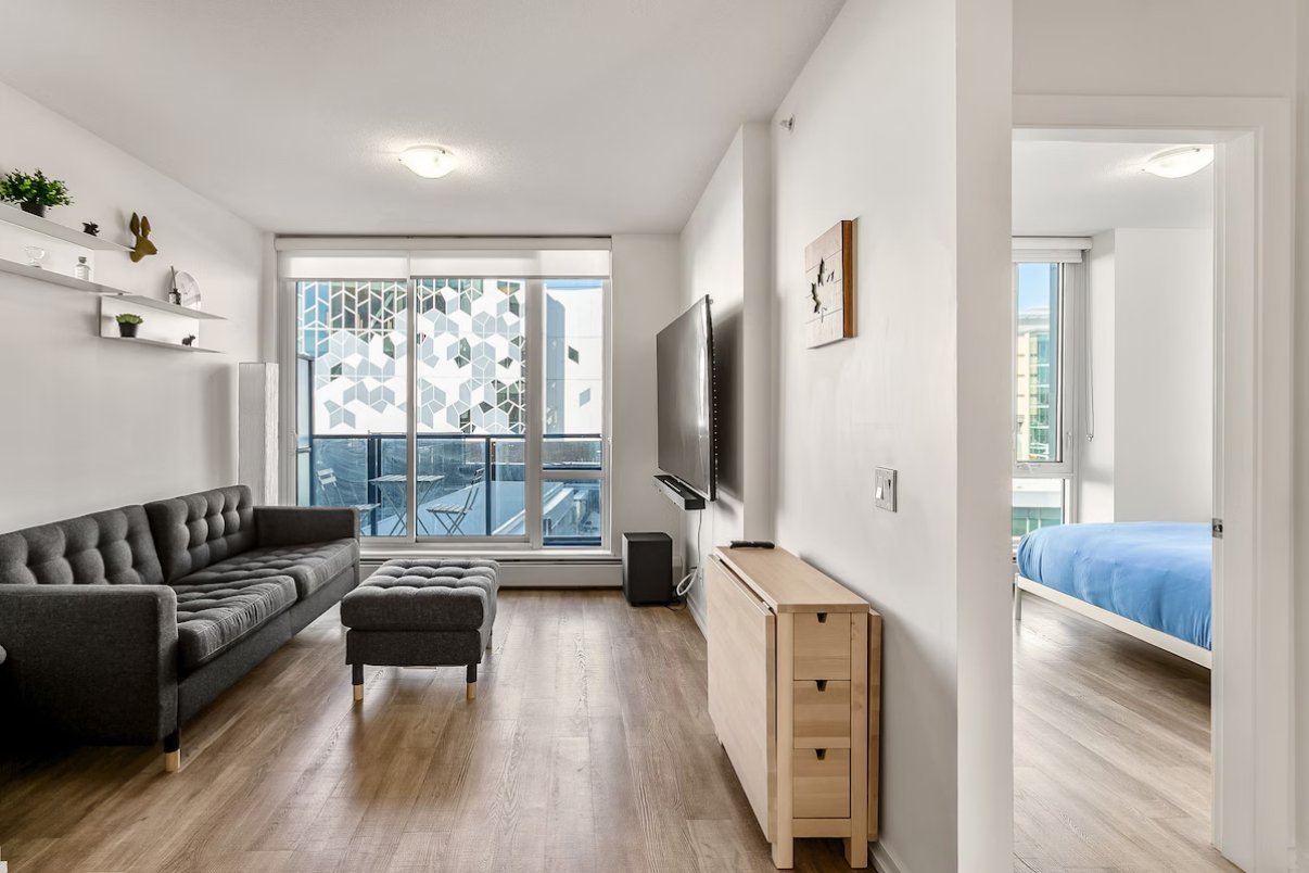 450 8 Avenue Southeast, Calgary, AB - Condo for rent