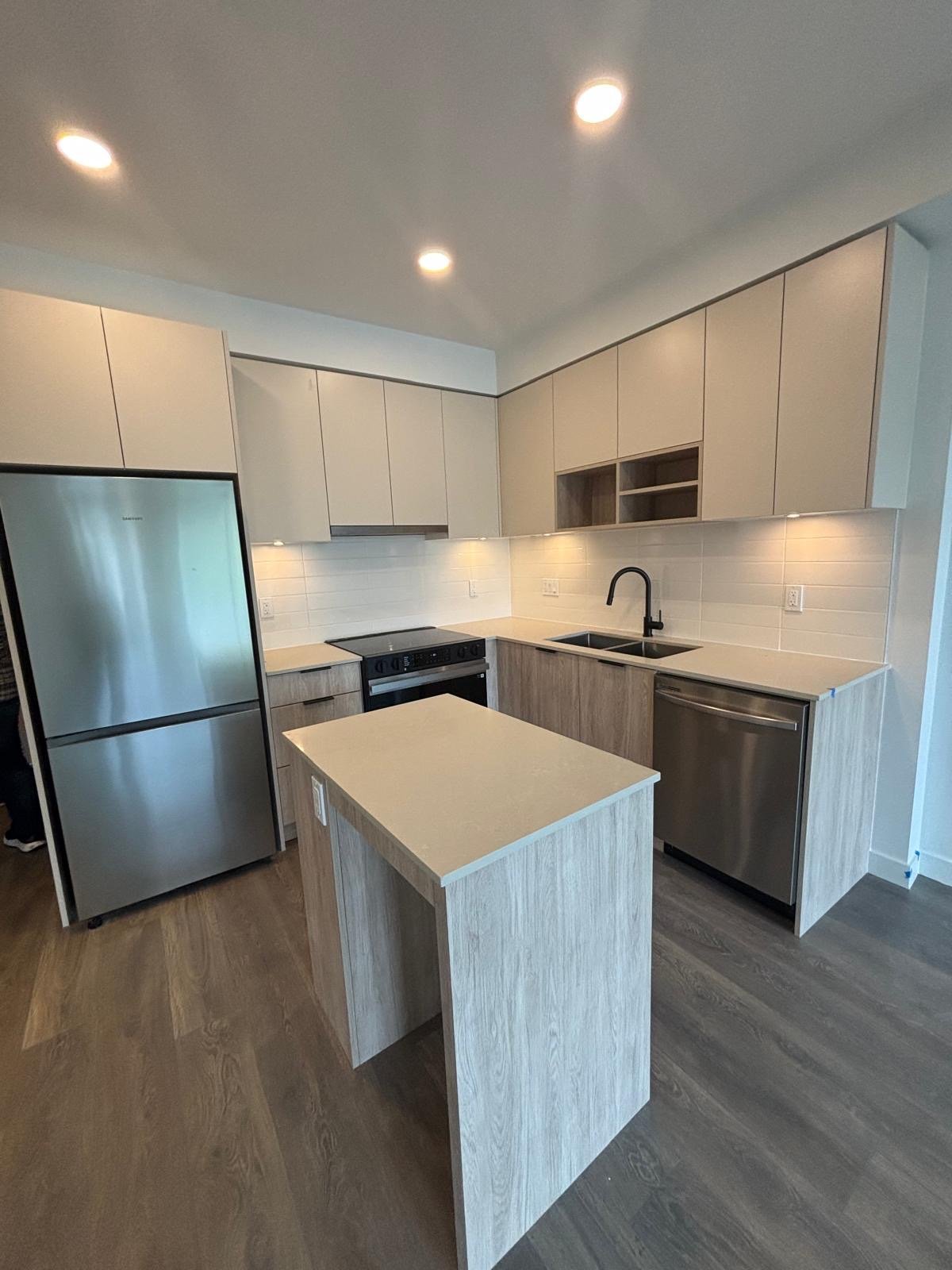 10488 138A Street, Surrey, BC - Condo for rent