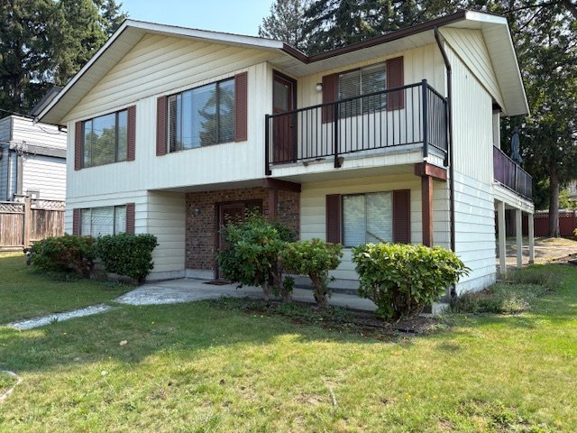 12914 108 Avenue, Surrey, BC - Main Floor for rent