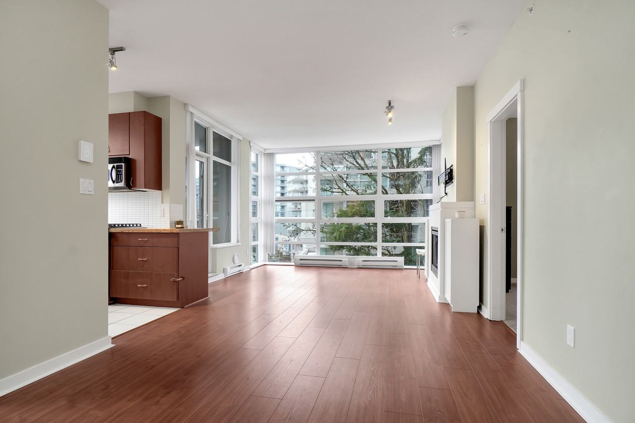 9266 University Crescent, Burnaby, BC - Condo for rent