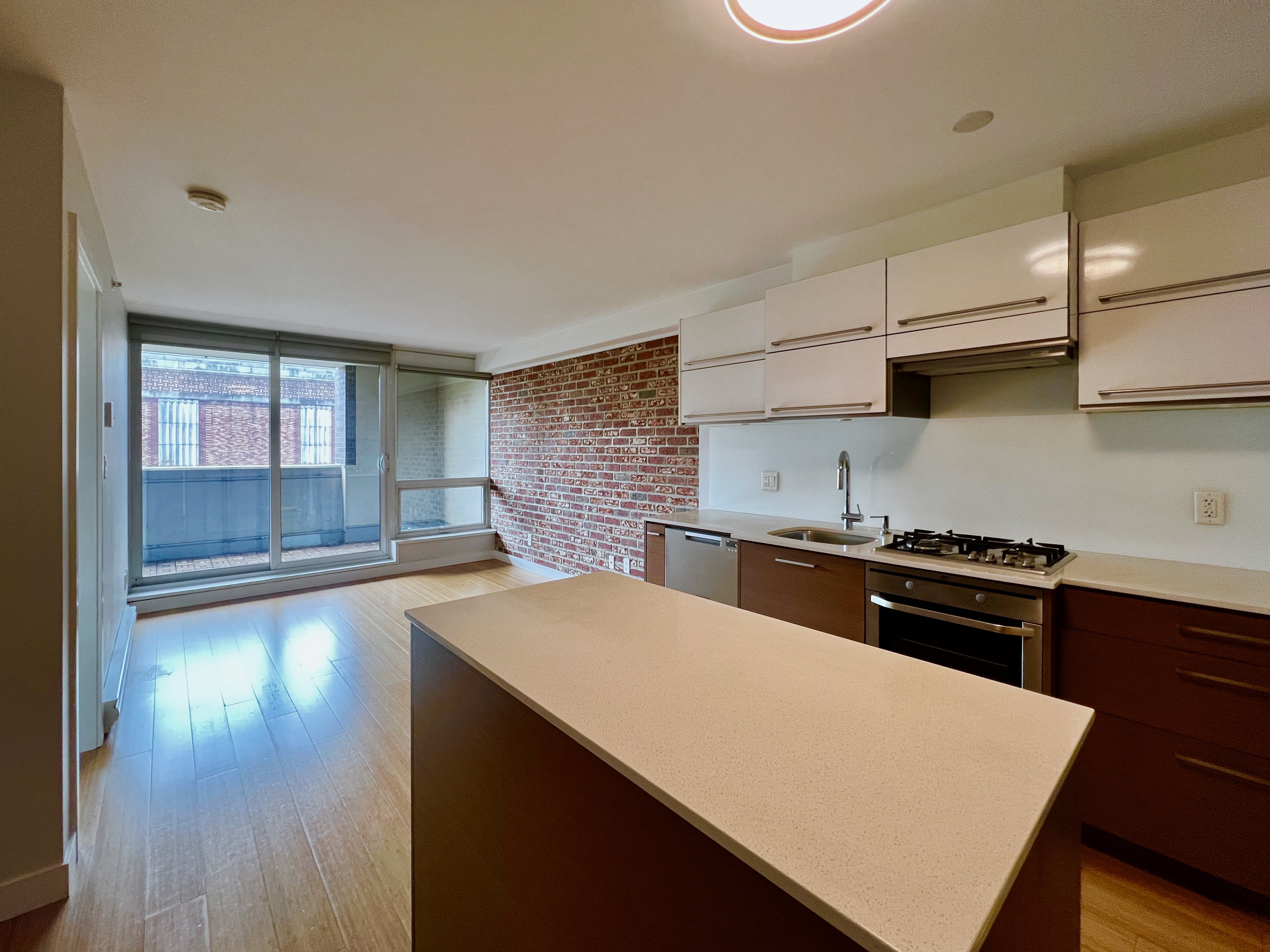 718 Main Street, Vancouver, BC - Condo for rent