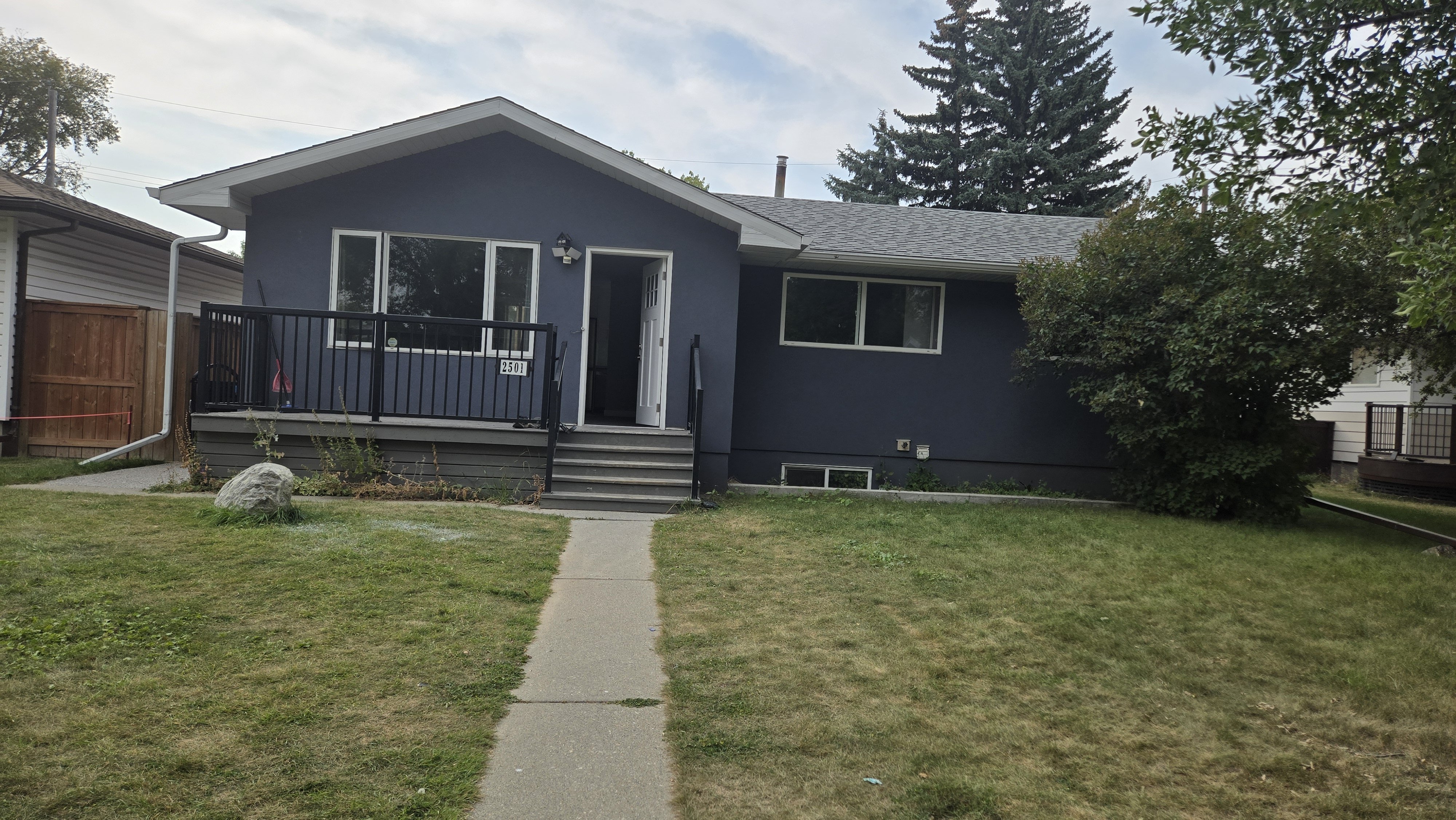 2501 35 Street Southeast, Calgary, AB - Main Floor for rent