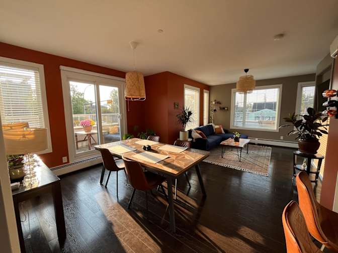 West Hillhurst, Calgary, AB - Room for rent