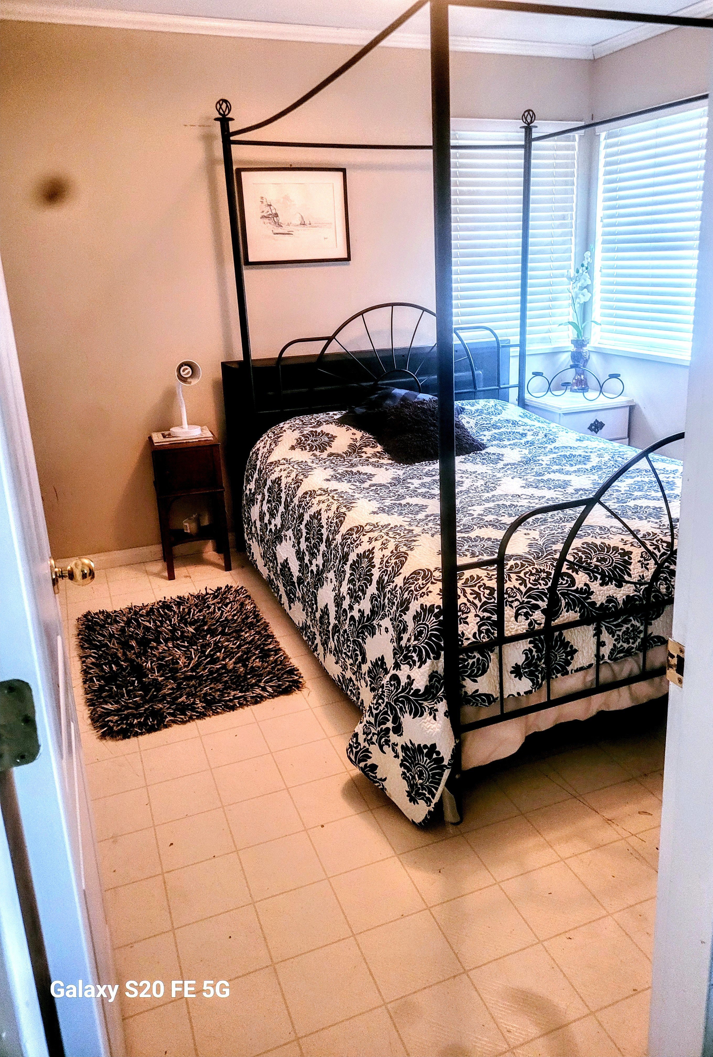 123A Street, Surrey, BC - Room for rent