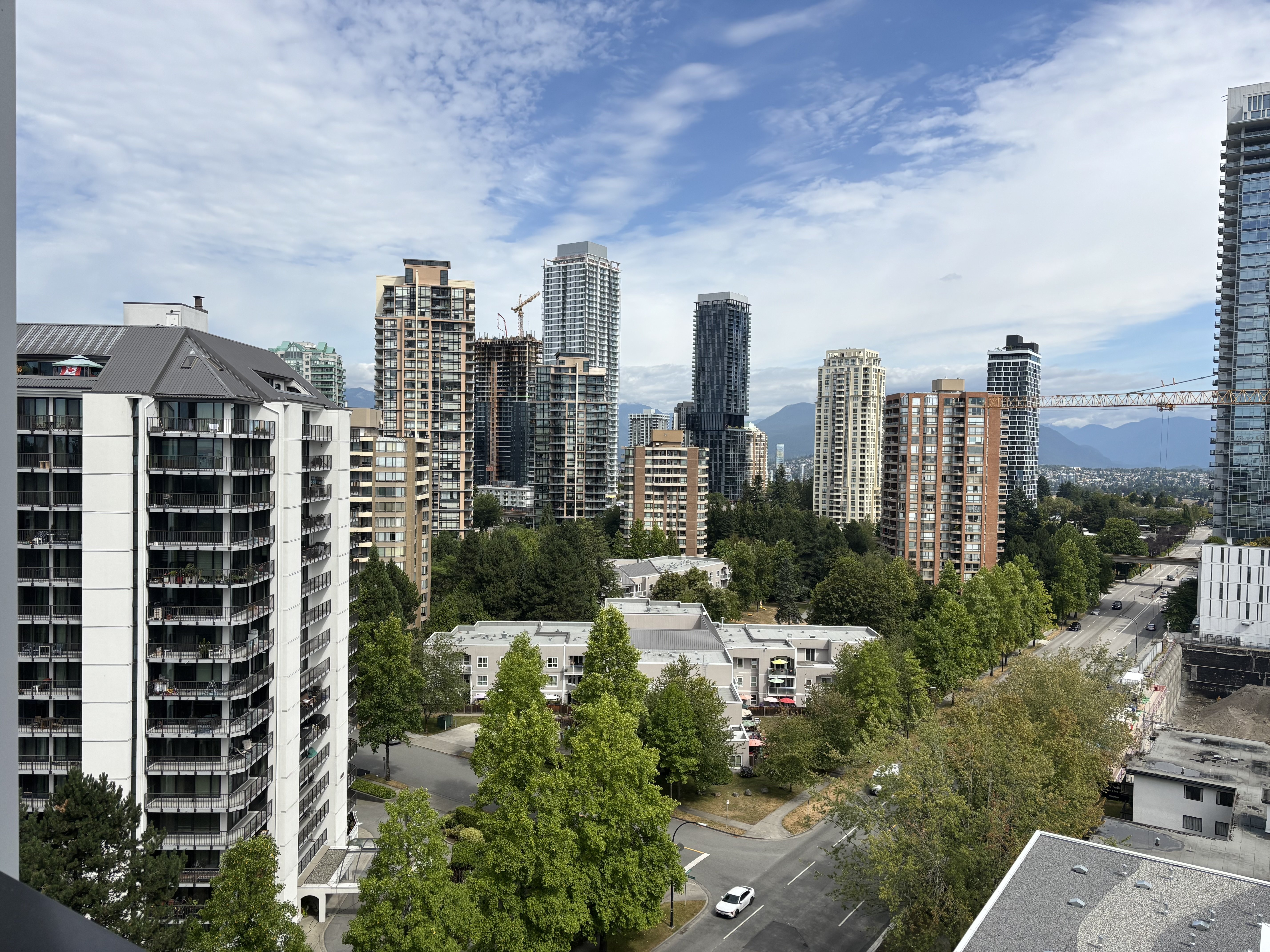 6468 Willingdon Avenue, Burnaby, BC - Condo for rent