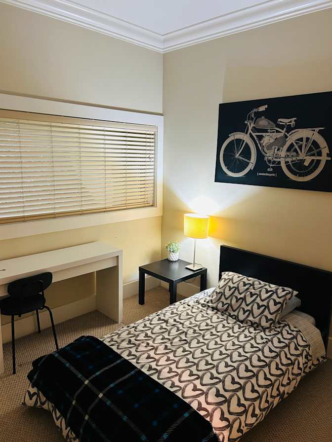 Buckingham Heights, Burnaby, BC - Room for rent