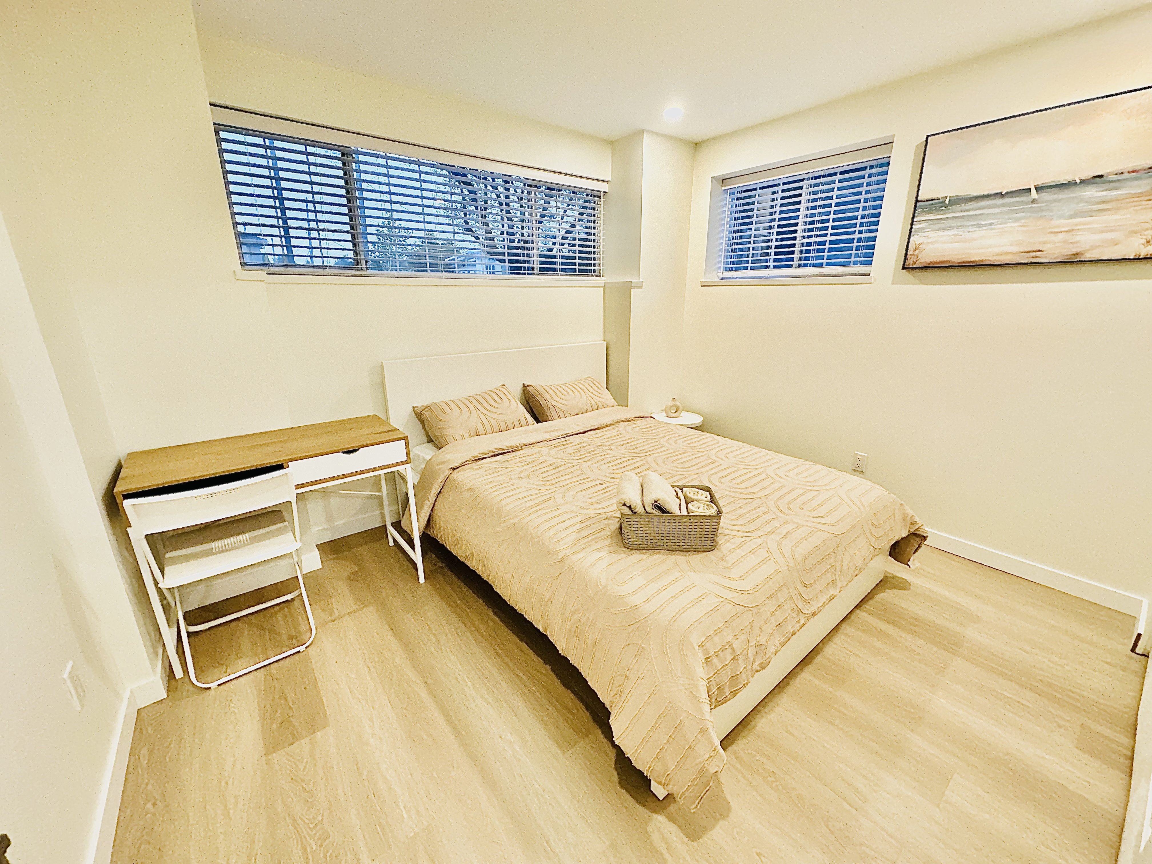 333 East 48th Avenue, Vancouver, BC - Room for rent