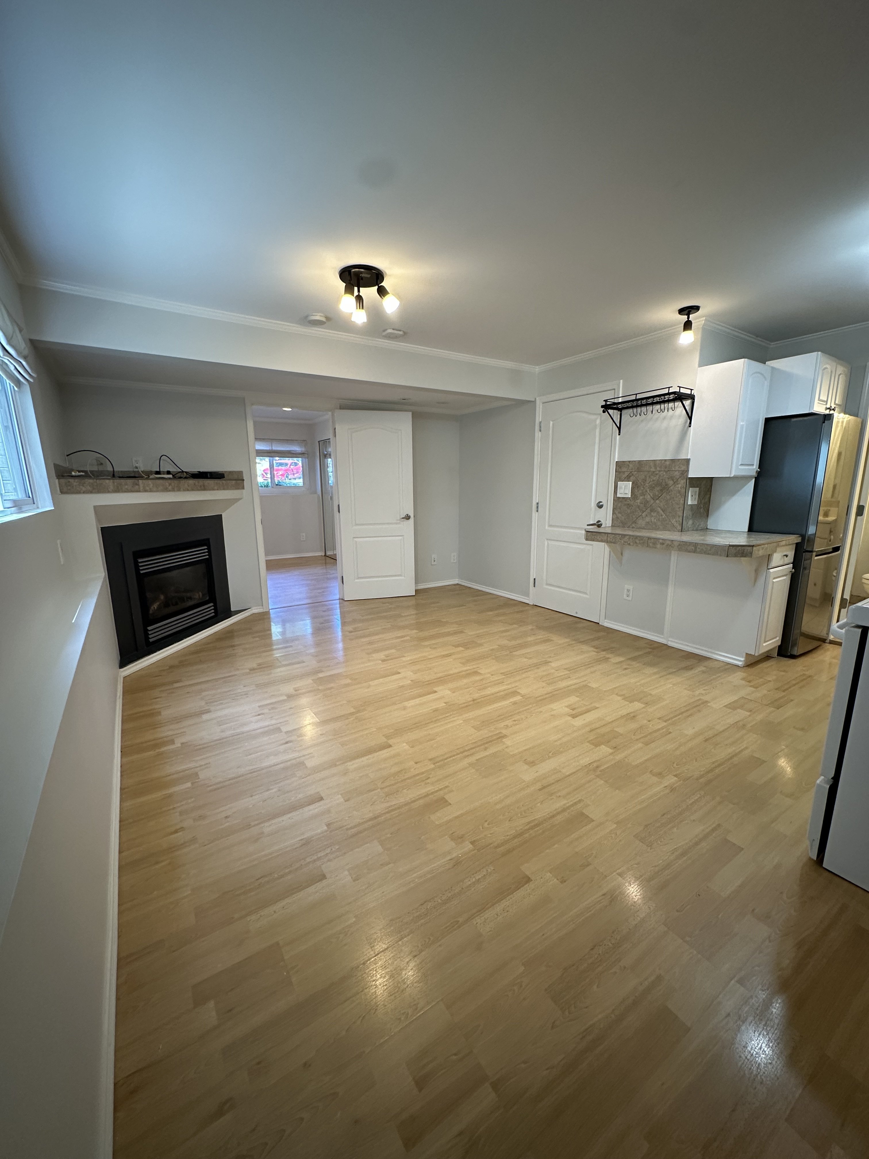 13662 Malabar Avenue, White Rock, BC - Basement for rent