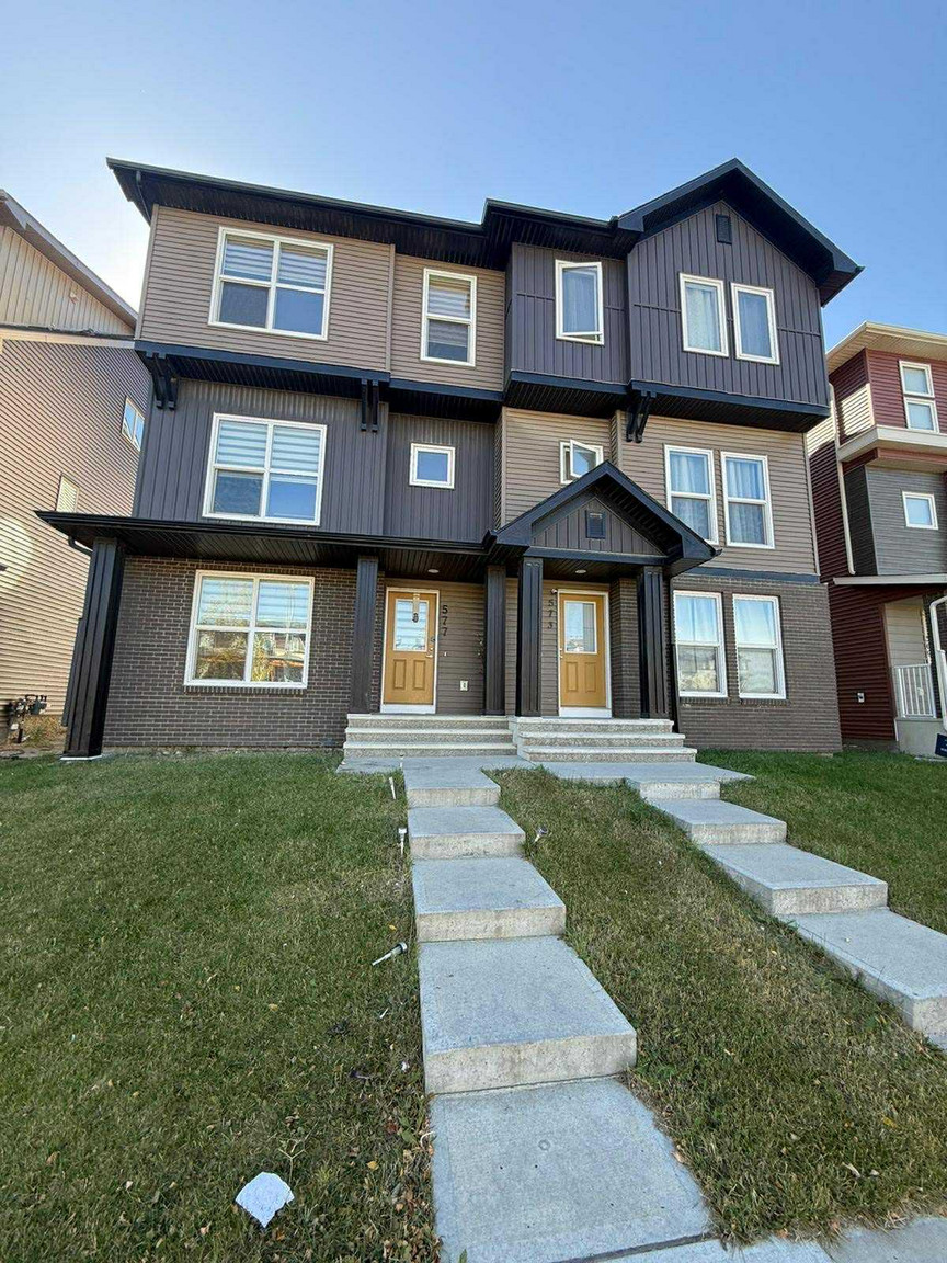 577 Savanna Blvd NE - 577 Savanna Boulevard Northeast, Calgary, AB