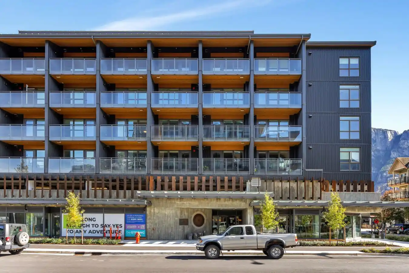 Ashlu Apartments