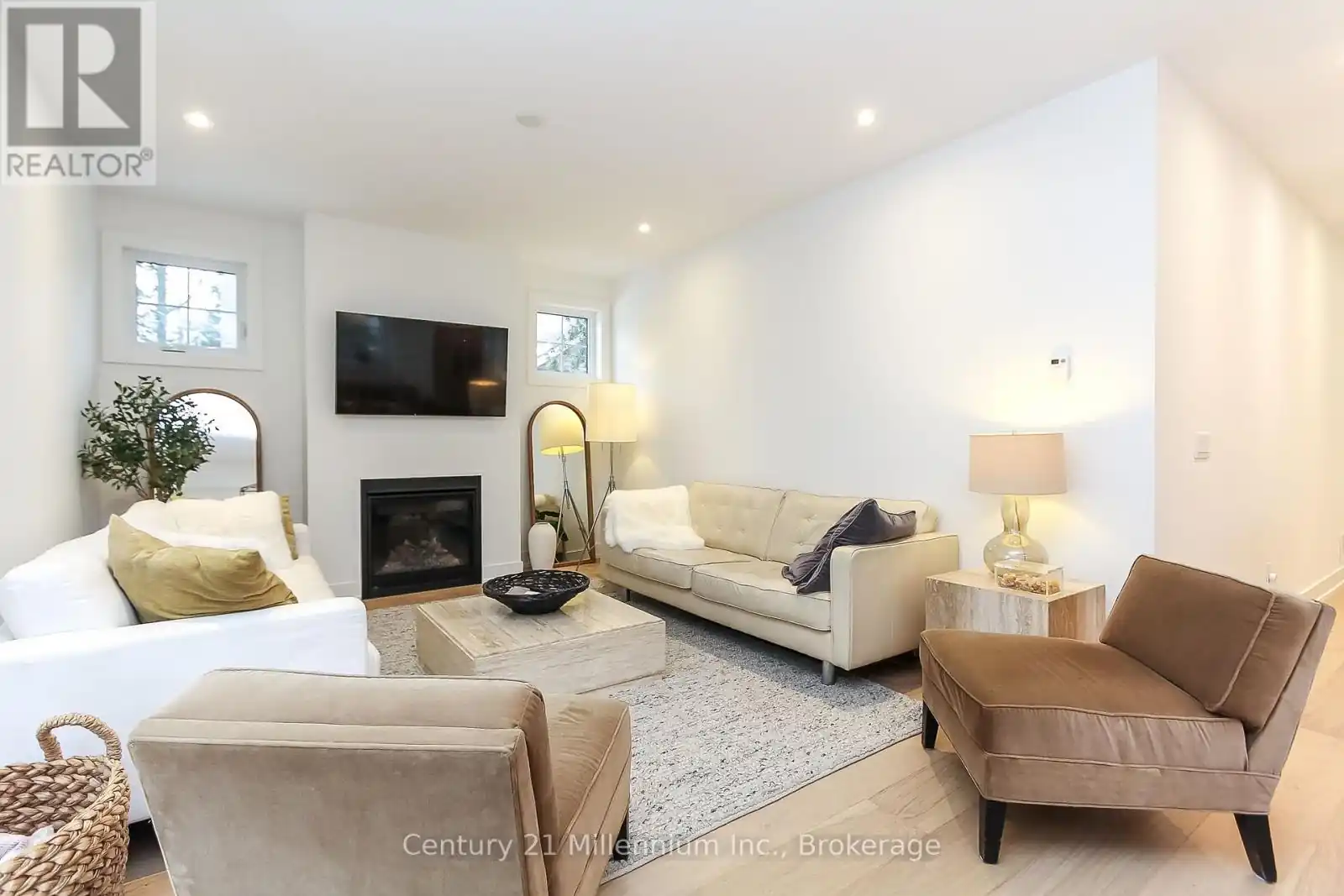 35 LINDA LANE - 35 Linda Lane, Wasaga Beach, ON