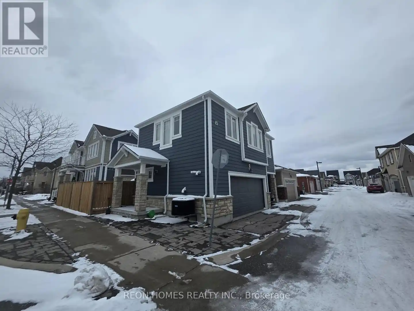 (COACH) - 237 B CORNELL PARK AVENUE - 237 B Cornell Park Avenue, Markham, ON