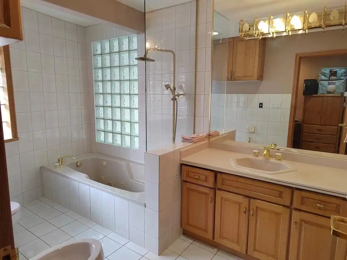 6921 Grant Place, Burnaby, BC - House for rent