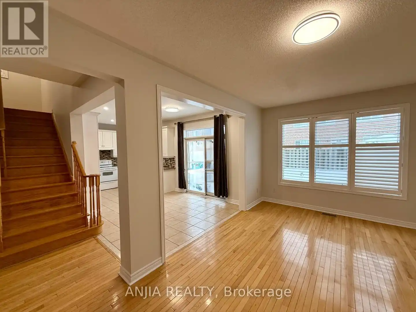 17 AMBERCROFT STREET - 17 Ambercroft Street, Markham, ON