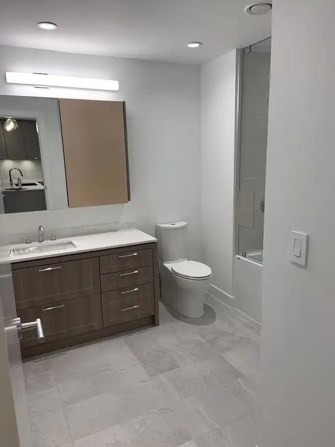 4352 Hastings Street, Burnaby, BC - Condo for rent
