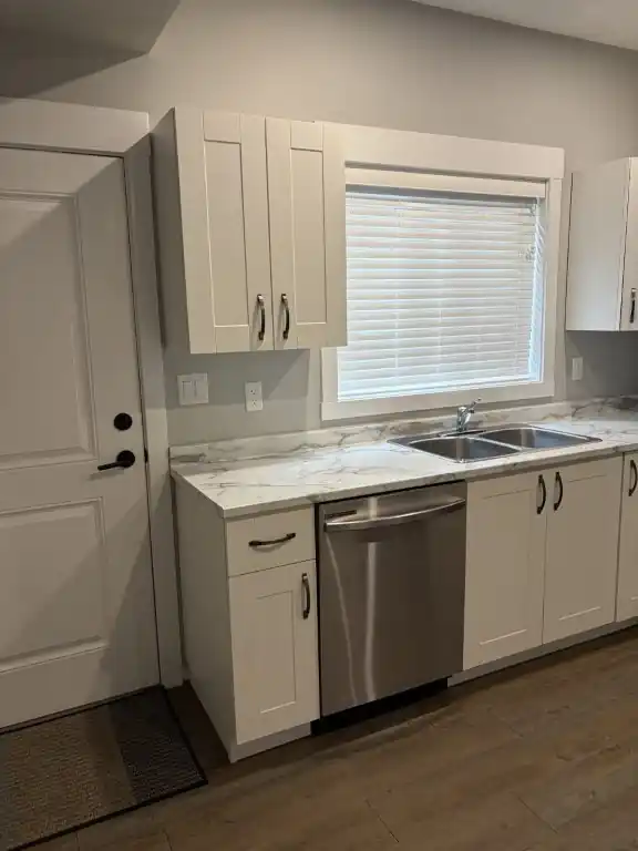 1912 Qu'Appelle Boulevard, Kamloops, BC - Basement for rent