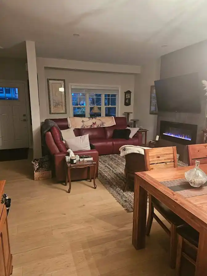 Falls View, Niagara Falls, ON - Room for rent