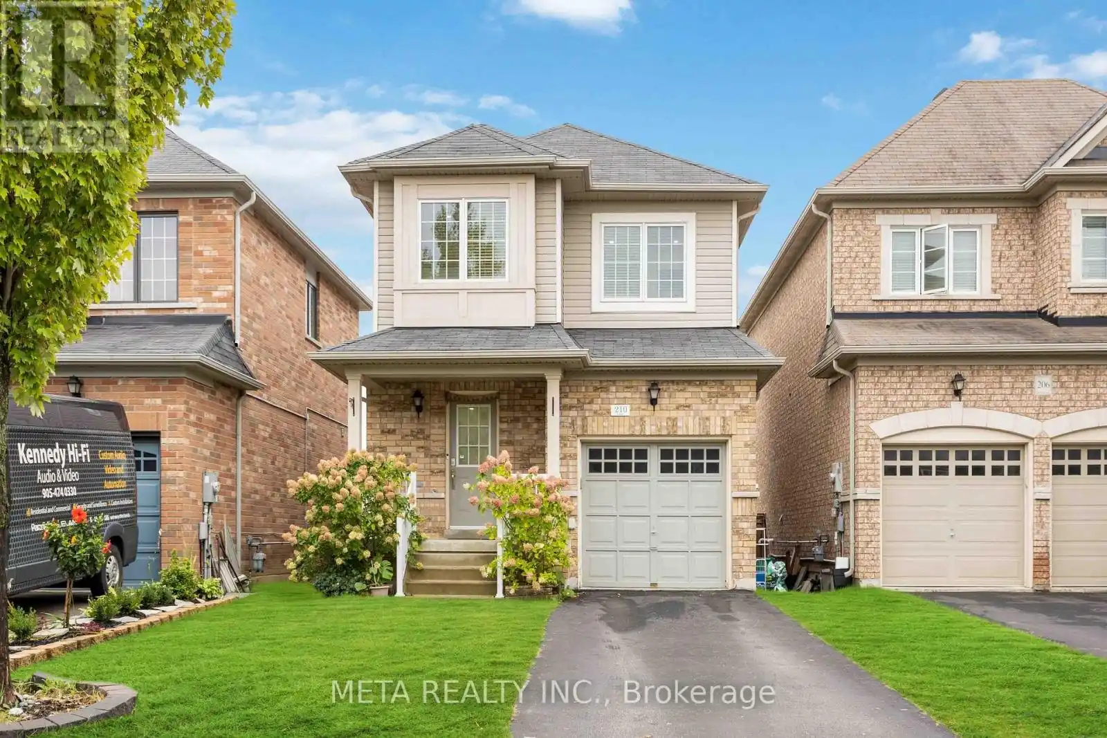 210 CABIN TRAIL CRESCENT - 210 Cabin Trail Crescent, Whitchurch-Stouffville, ON