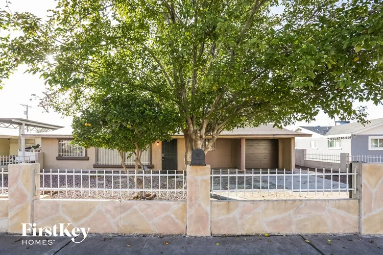 3021 W CAMELBACK Rd Phoenix, AZ 85017